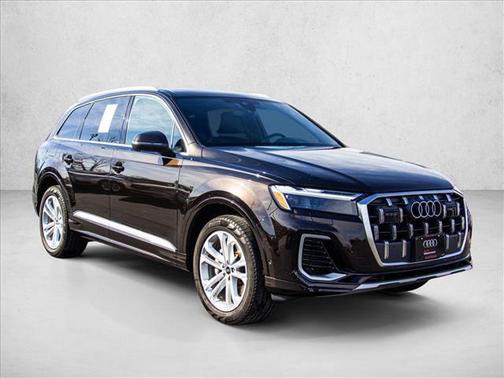 2025 Audi Q7 55 Premium Plus