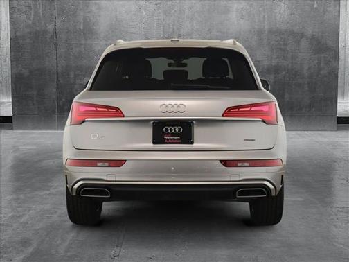 2024 Audi Q5 45 S line Premium