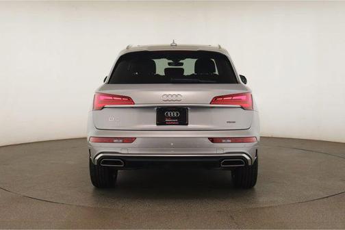2024 Audi Q5 45 S line Premium