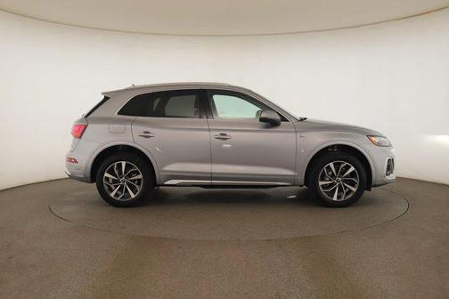 2024 Audi Q5 45 S line Premium