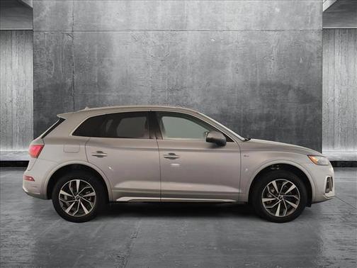 2024 Audi Q5 45 S line Premium