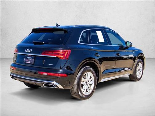 Mythos Black Metallic 2023 Audi Q5 45 S line Premium