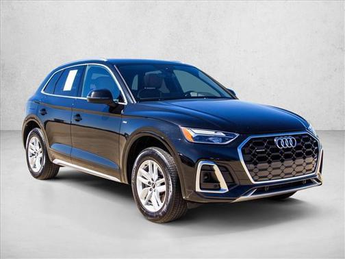 Mythos Black Metallic 2023 Audi Q5 45 S line Premium