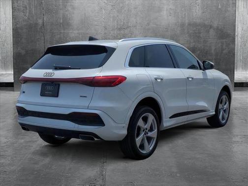2025 Audi Q5 Premium Plus