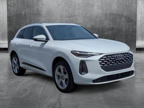 2025 Audi Q5 Premium Plus