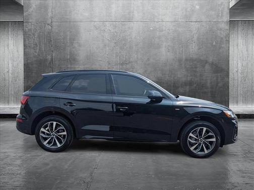 2024 Audi Q5 45 S line Premium