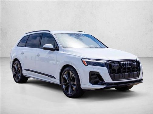 Glacier White Metallic 2026 Audi Q7 55 Premium Plus