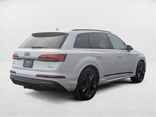 2025 Audi Q7 55 Premium Plus