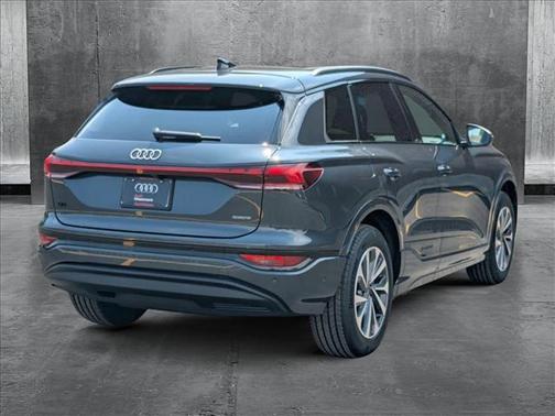2025 Audi Q6 e-tron Premium Plus quattro