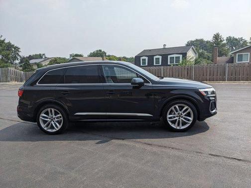 2025 Audi Q7 55 Premium Plus