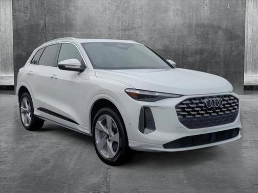 2025 Audi Q5 Premium Plus