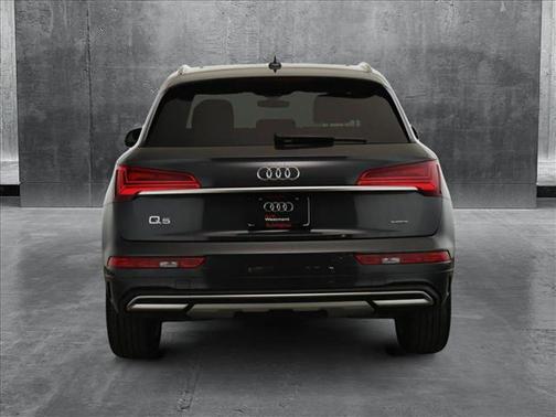 2024 Audi Q5 40 Premium