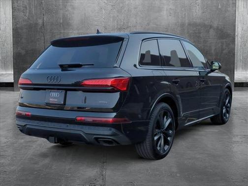 2025 Audi Q7 55 Premium Plus