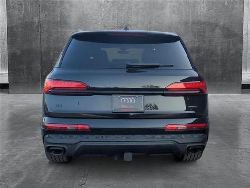 2025 Audi Q7 55 Premium Plus