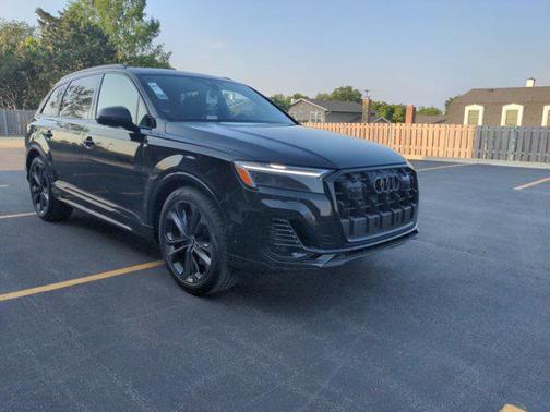 2025 Audi Q7 55 Premium Plus