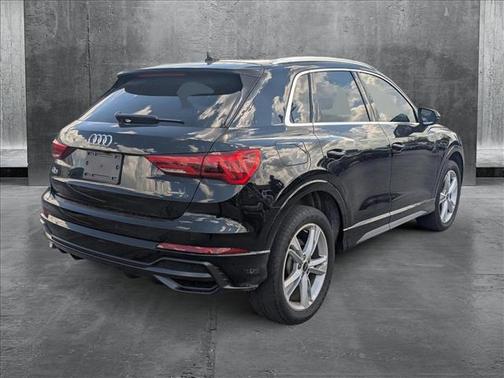 2022 Audi Q3 45 S line Premium Plus