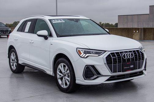 2025 Audi Q3 Premium 45 TFSI S line quattro Tiptronic