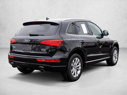 Mythos Black Metallic 2016 Audi Q5 2.0T Premium Plus