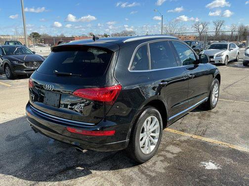Mythos Black Metallic 2016 Audi Q5 2.0T Premium Plus