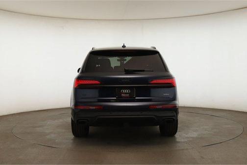 2025 Audi Q7 45 Premium Plus