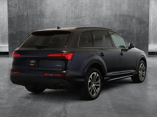 2025 Audi Q7 45 Premium Plus