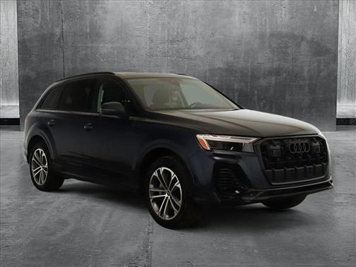 2025 Audi Q7 45 Premium Plus