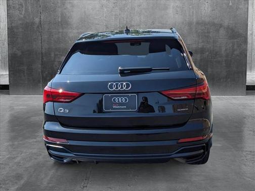 2022 Audi Q3 45 S line Premium