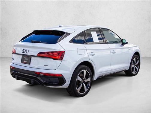 Glacier White Metallic 2023 Audi Q5 45 S line Premium Plus