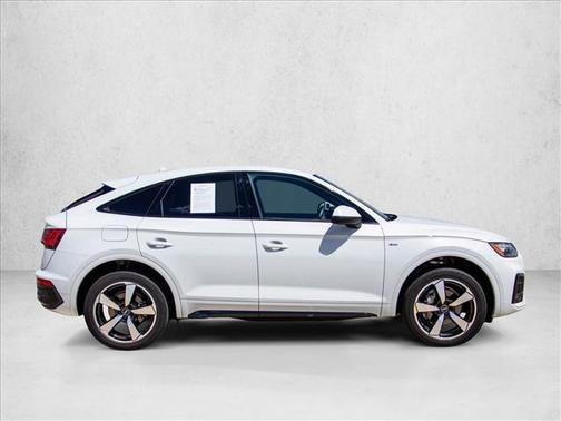 Glacier White Metallic 2023 Audi Q5 45 S line Premium Plus