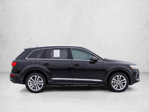 2025 Audi Q7 45 Premium Plus