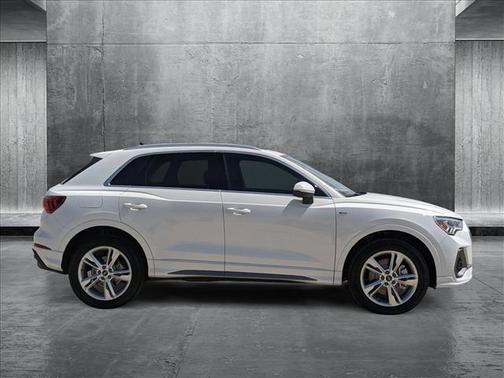 2024 Audi Q3 Premium 45 TFSI S line quattro Tiptronic