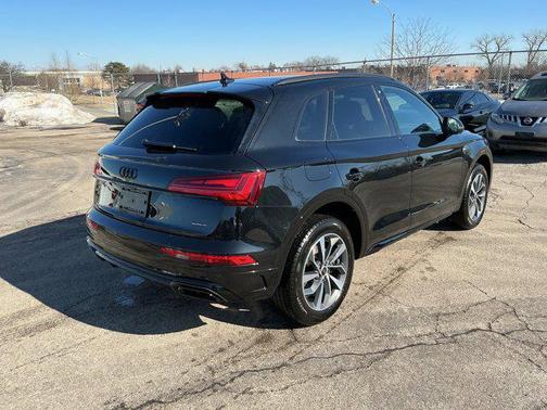 2024 Audi Q5 45 S line Premium