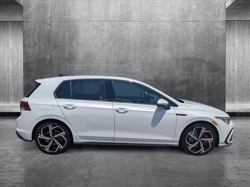 2024 Volkswagen Golf GTI 2.0T SE DSG
