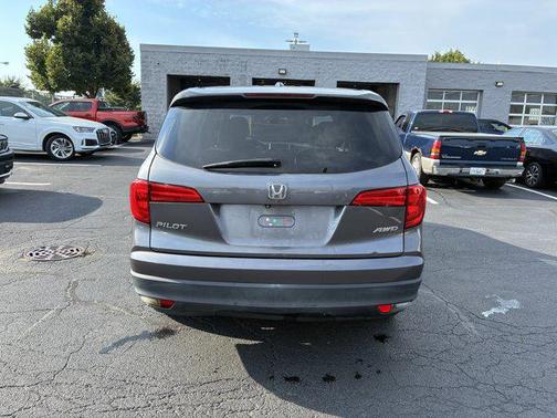 Modern Steel Metallic 2016 Honda Pilot EX