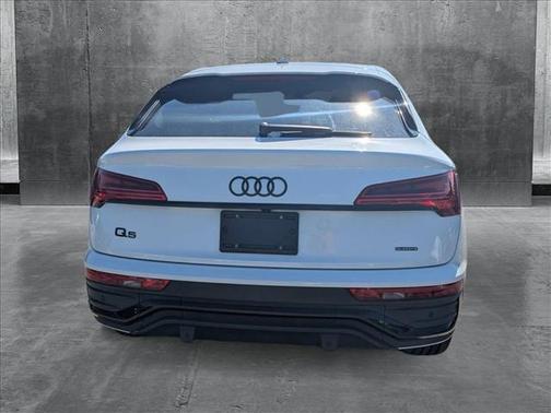 2022 Audi Q5 45 S line Premium Plus