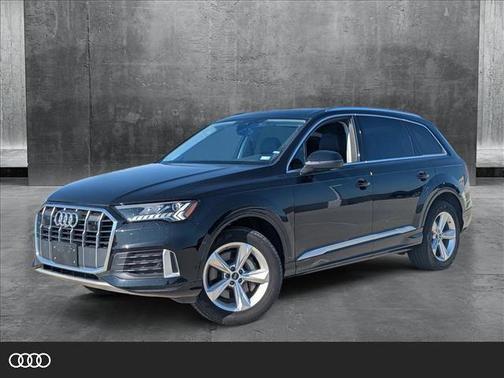 2024 Audi Q7 45 Premium Plus