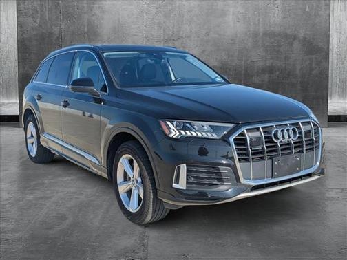 2024 Audi Q7 45 Premium Plus