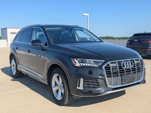 2024 Audi Q7 45 Premium Plus