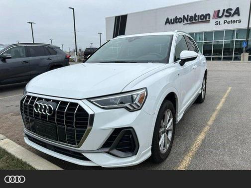 2025 Audi Q3 Premium 45 TFSI S line quattro Tiptronic