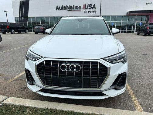 2025 Audi Q3 Premium 45 TFSI S line quattro Tiptronic