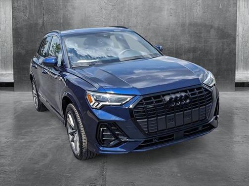 2025 Audi Q3 Premium 45 TFSI S line quattro Tiptronic