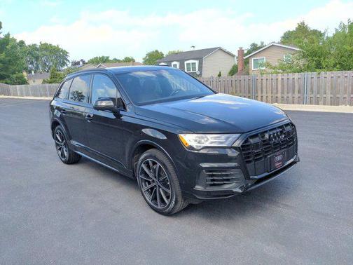 2022 Audi Q7 55 Premium Plus