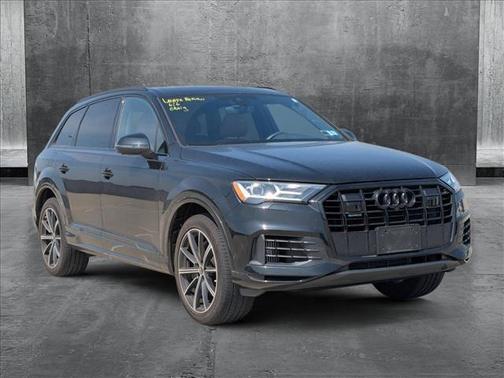 2022 Audi Q7 55 Premium Plus