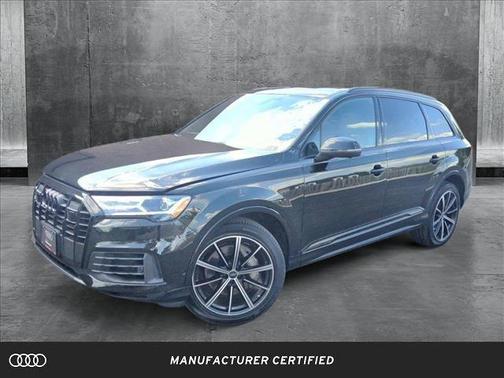 2022 Audi Q7 55 Premium Plus