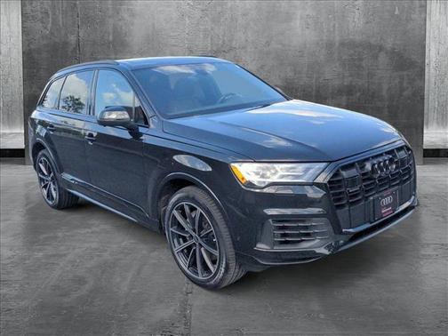 2022 Audi Q7 55 Premium Plus