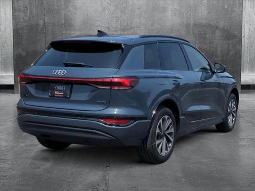 2025 Audi Q6 e-tron Premium Plus quattro