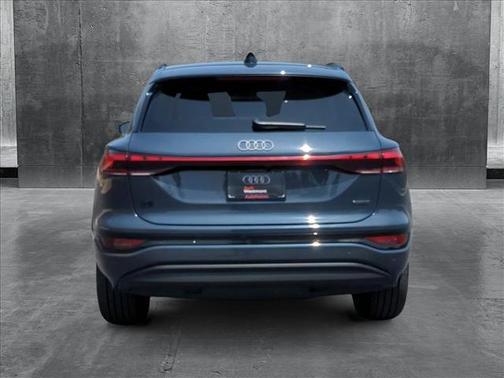 2025 Audi Q6 e-tron Premium Plus quattro