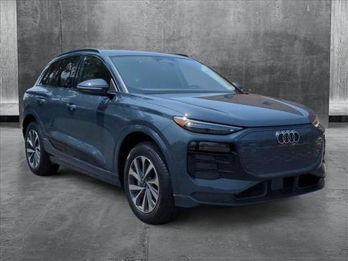 2025 Audi Q6 e-tron Premium Plus quattro