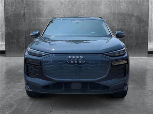 2025 Audi Q6 e-tron Premium Plus quattro