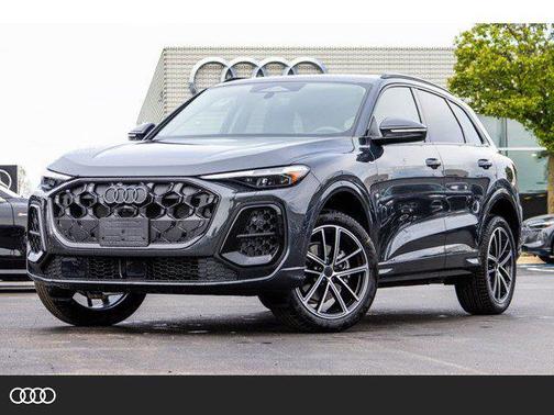 Tambora Gray Metallic 2026 Audi Q5 Premium Plus TFSI quattro S tronic